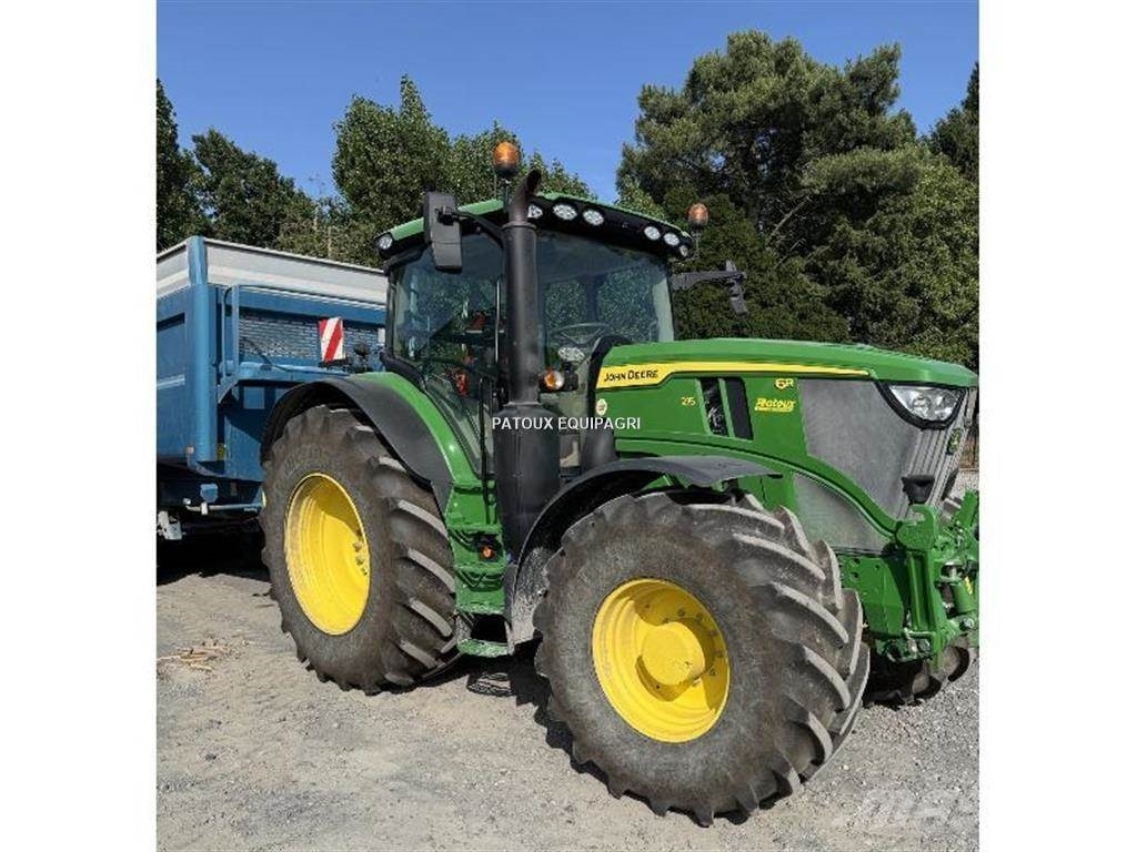 John Deere 6R215 Traktori