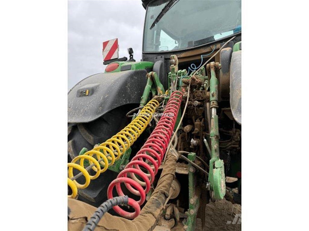 John Deere 6R250 Traktori
