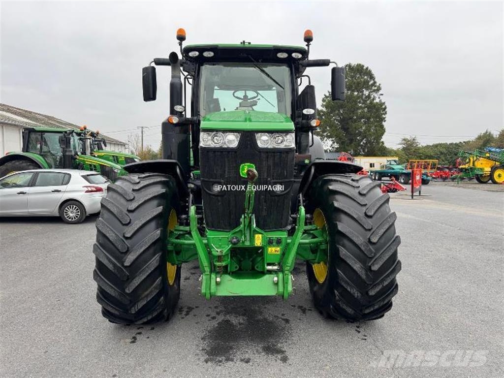 John Deere 7310R Traktoren
