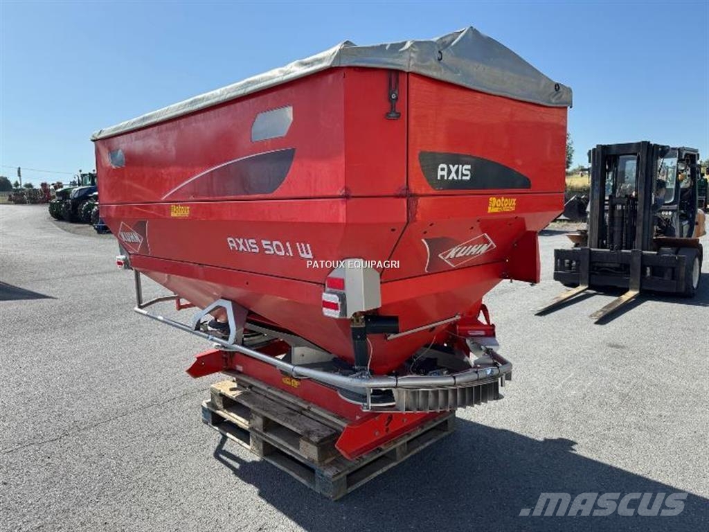 Kuhn AXIS50.1W Розсіювач мінеральних добрив