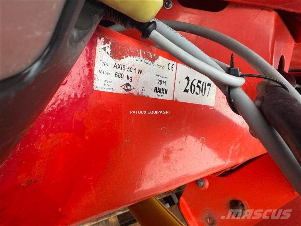 Kuhn AXIS50.1W Розсіювач мінеральних добрив