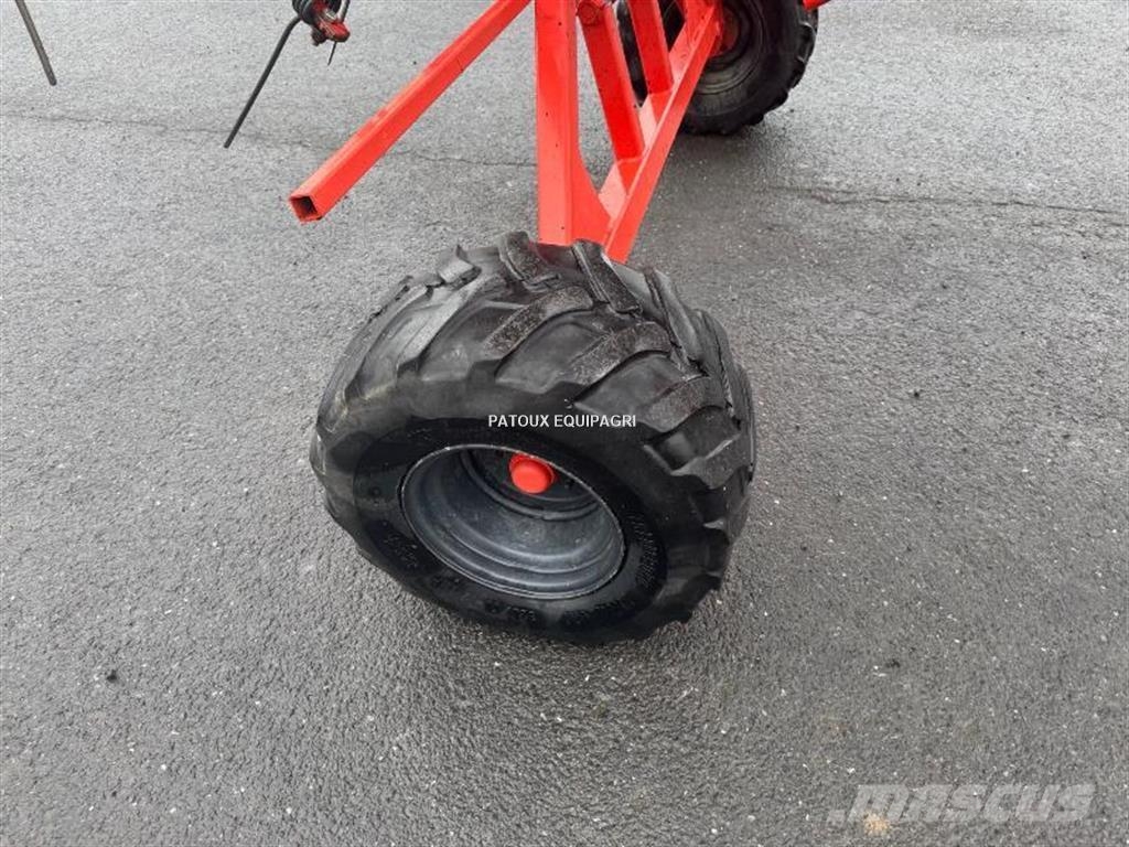Kuhn GF10802T Гребла и сенообръщачки
