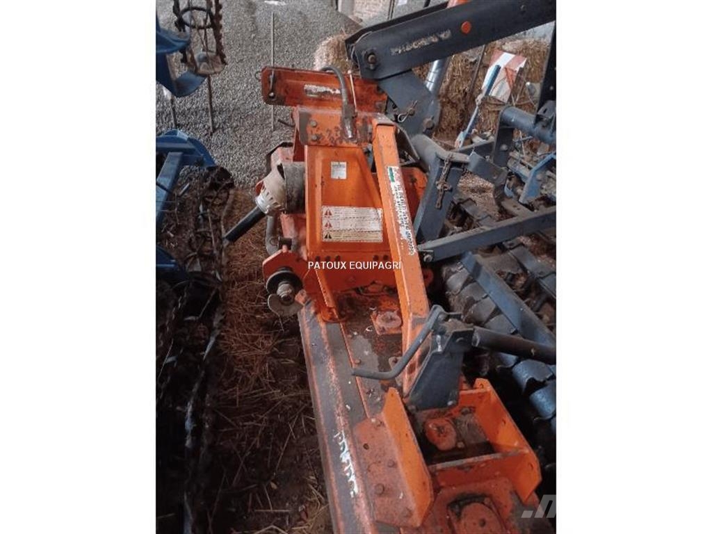 Pegoraro 3 METRES Gradas vibratorias / rotocultivadoras