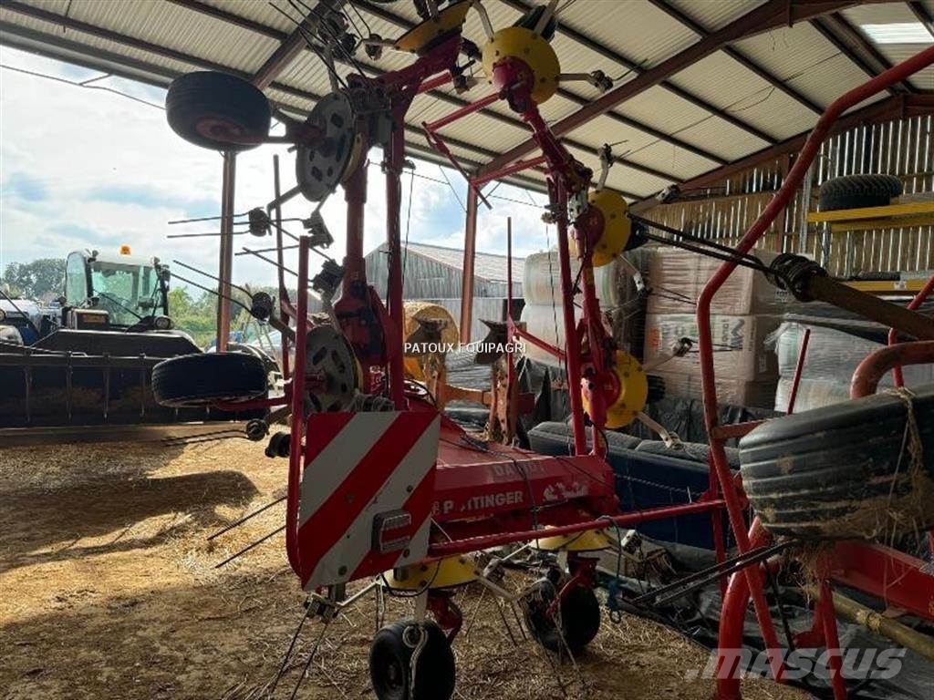 Pöttinger HIT 881 耙與翻草機