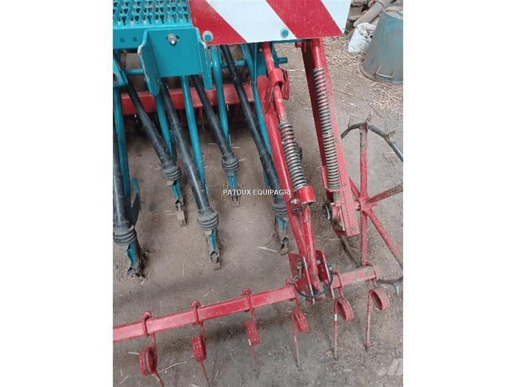 Sulky COMPACT 3M Mechanické sejačky