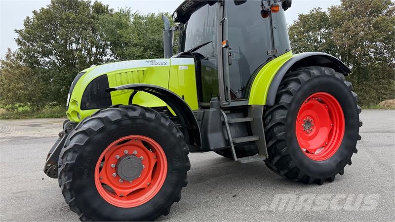 CLAAS Ares 697 ATZ KUN 3700 TIMER OG FULD AFFJEDRING! Traktörler