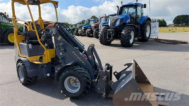 Eurotrac W11 KUN 350 TIMER! Minicargadoras
