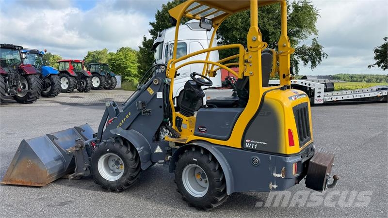 Eurotrac W11 KUN 350 TIMER! Minicargadoras