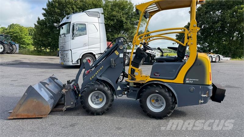 Eurotrac W11 KUN 350 TIMER! Minicargadoras