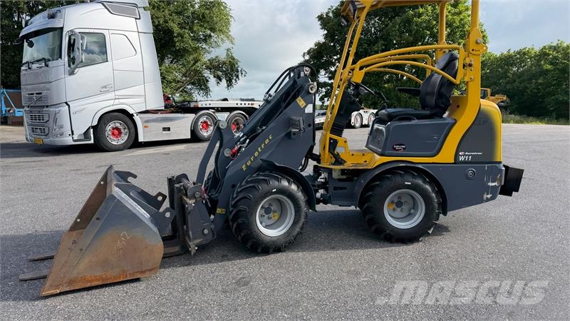 Eurotrac W11 KUN 350 TIMER! Minicargadoras