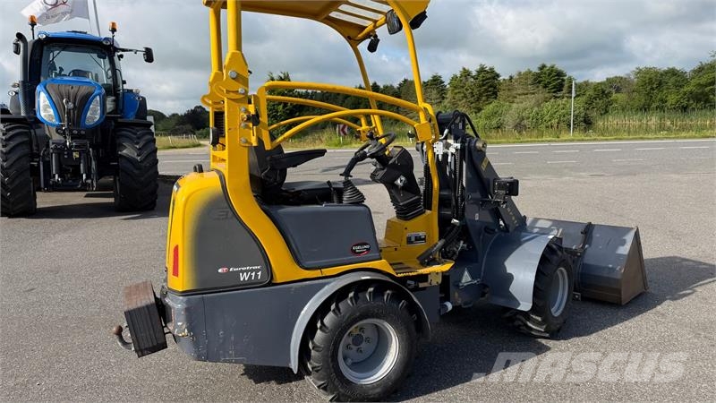 Eurotrac W11 KUN 350 TIMER! Minicargadoras
