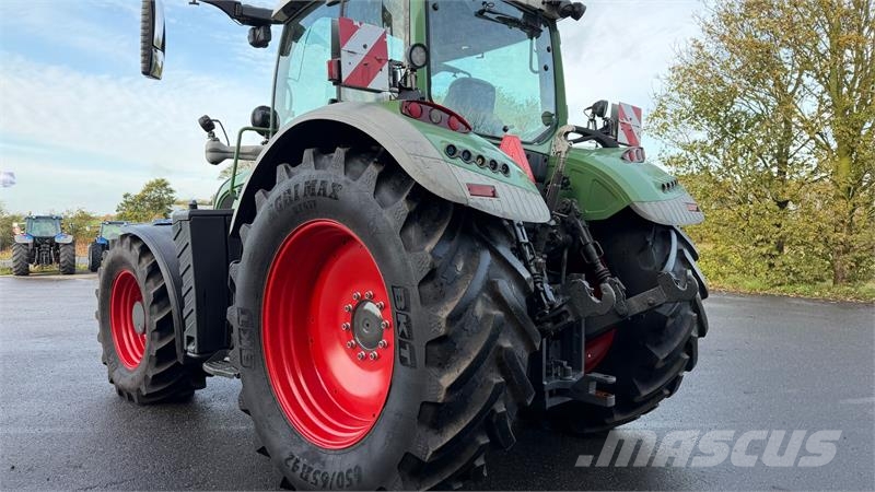 Fendt 724 Vario SCR Profi Plus MED AUTOSTYRING! الجرارات