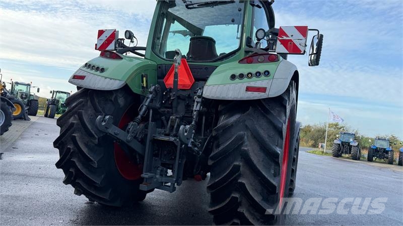 Fendt 724 Vario SCR Profi Plus MED AUTOSTYRING! الجرارات