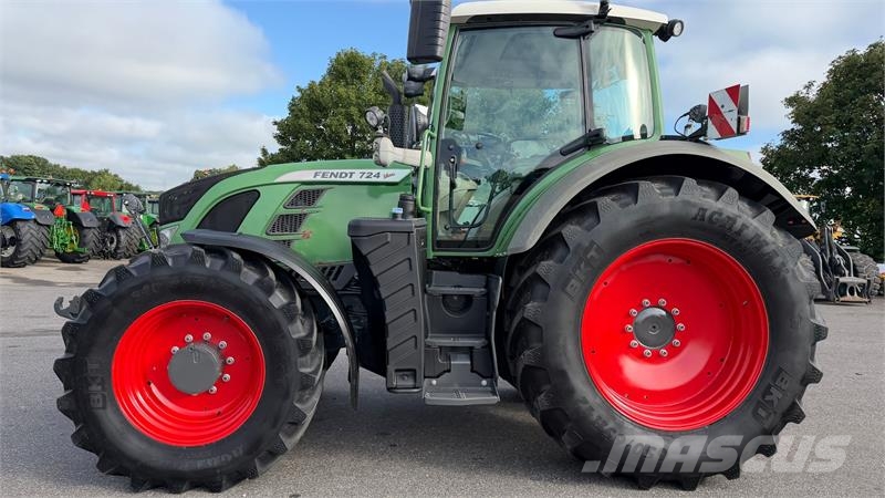 Fendt 724 Vario SCR Profi Plus MED AUTOSTYRING! Traktorer