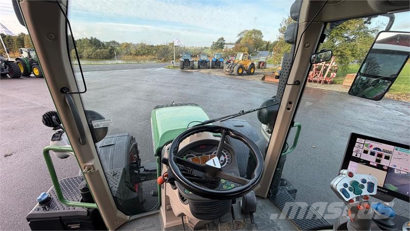Fendt 724 Vario SCR Profi Plus MED AUTOSTYRING! الجرارات