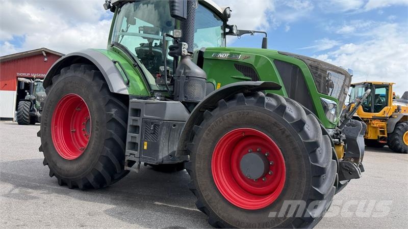 Fendt 828 Vario S4 Profi Plus MED NÆSTEN NYE DÆK OG FRON Трактори