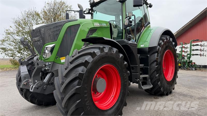 Fendt 828 Vario S4 Profi Plus MED NÆSTEN NYE DÆK! Traktori