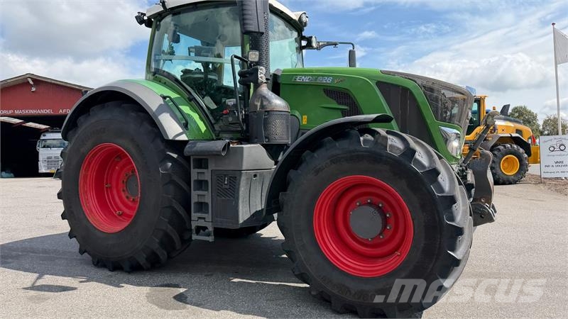 Fendt 828 Vario S4 Profi Plus MED NÆSTEN NYE DÆK! Трактори