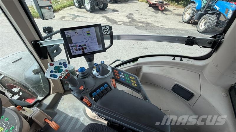 Fendt 828 Vario S4 Profi Plus MED NÆSTEN NYE DÆK OG FRON Трактори