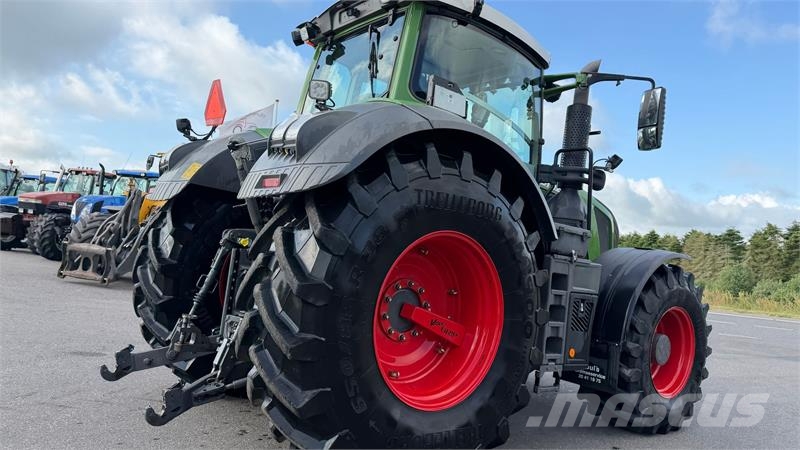 Fendt 828 Vario S4 Profi Plus KUN 3300 TIMER! MED VARIGR Tractors