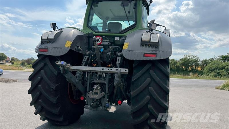 Fendt 828 Vario S4 Profi Plus MED NÆSTEN NYE DÆK OG FRON Трактори