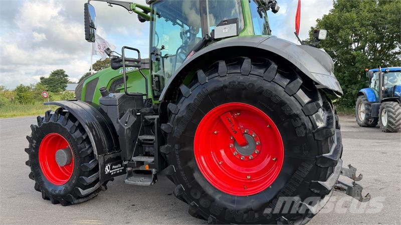 Fendt 828 Vario S4 Profi Plus KUN 3300 TIMER! MED VARIGR Tractors
