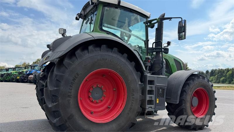 Fendt 828 Vario S4 Profi Plus MED NÆSTEN NYE DÆK OG FRON Трактори