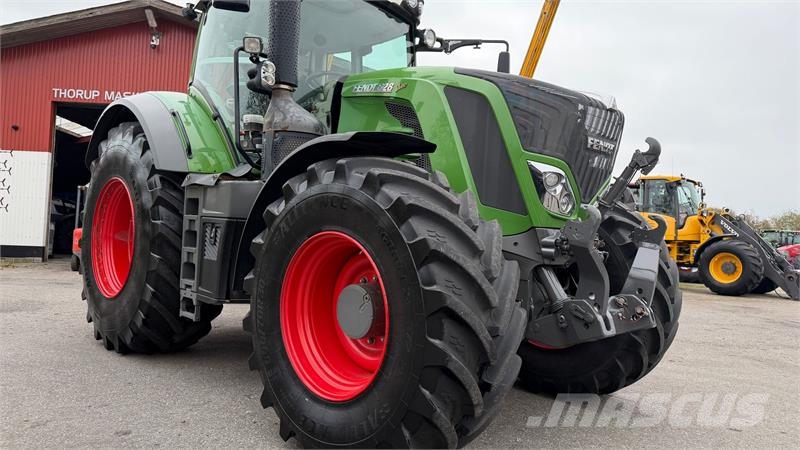 Fendt 828 Vario S4 Profi Plus MED NÆSTEN NYE DÆK! Traktori