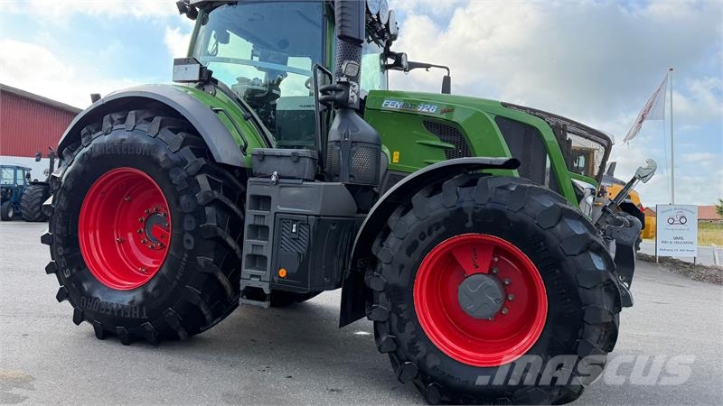 Fendt 828 Vario S4 Profi Plus KUN 3300 TIMER! MED VARIGR Tractors