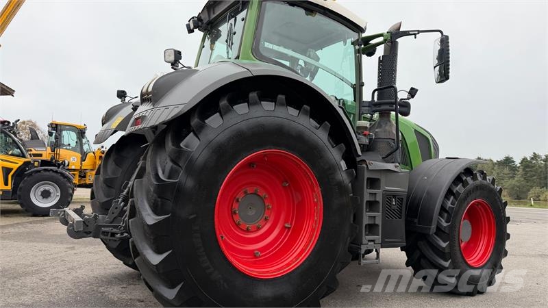Fendt 828 Vario S4 Profi Plus MED NÆSTEN NYE DÆK! Traktori