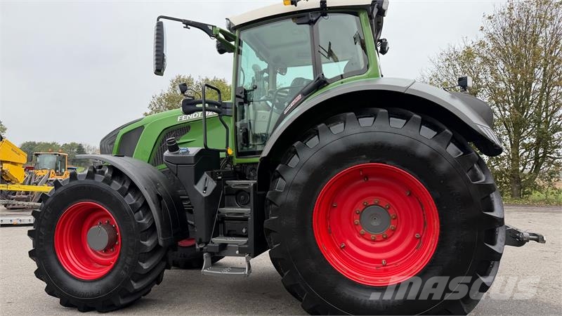 Fendt 828 Vario S4 Profi Plus MED NÆSTEN NYE DÆK! Traktori