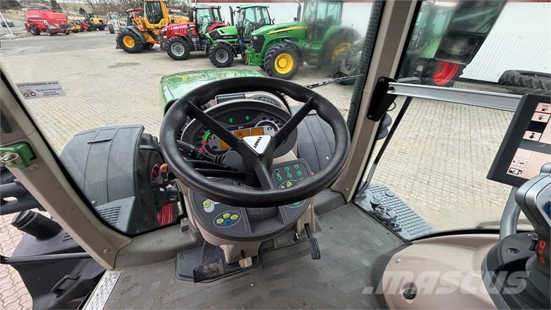 Fendt 828 Vario SCR Profi Plus MED NÆSTEN NYE DÆK! Tractors