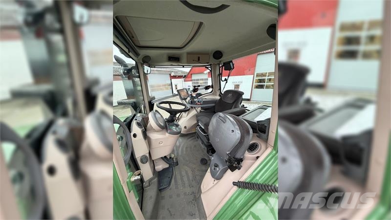 Fendt 828 Vario SCR Profi Plus MED NÆSTEN NYE DÆK! Traktoren