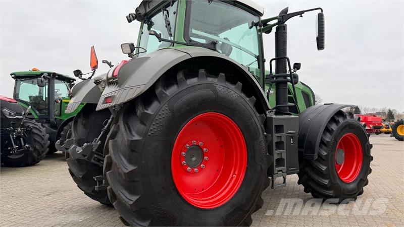 Fendt 828 Vario SCR Profi Plus MED NÆSTEN NYE DÆK! Tractors