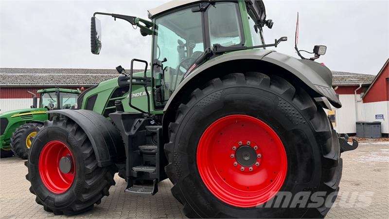 Fendt 828 Vario SCR Profi Plus MED NÆSTEN NYE DÆK! Tractors