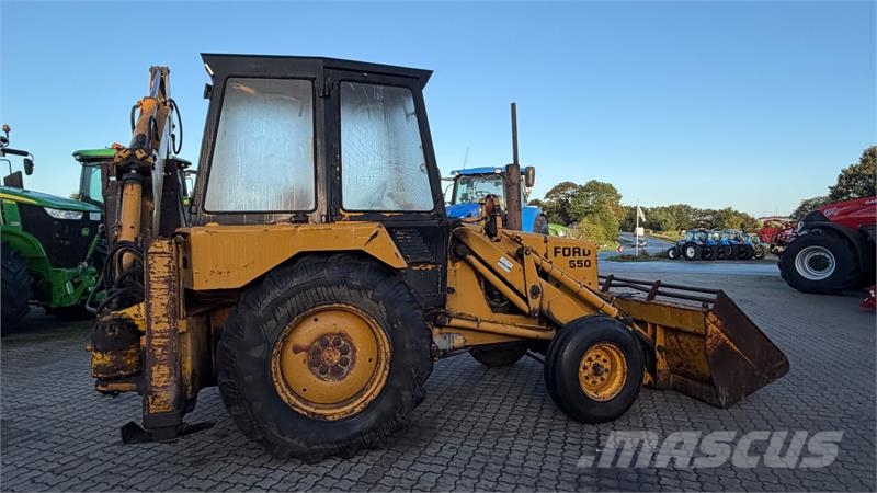 Ford 550 Tractopelle