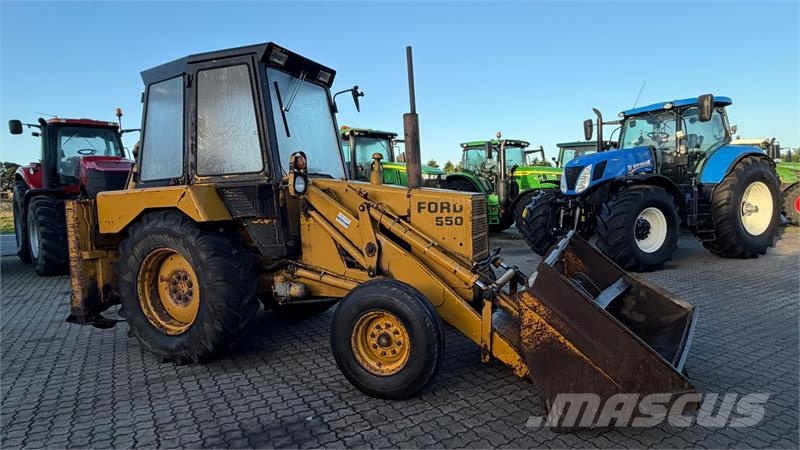 Ford 550 Tractopelle