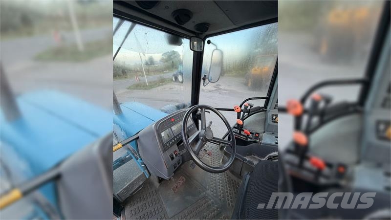Ford 8340 MED NÆSTEN NYE DÆK! Traktorer