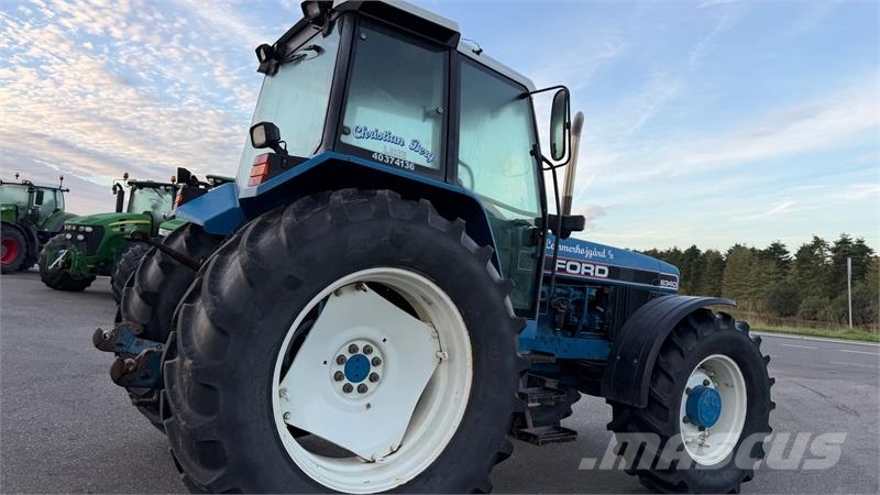 Ford 8340 MED NÆSTEN NYE DÆK! Traktorer