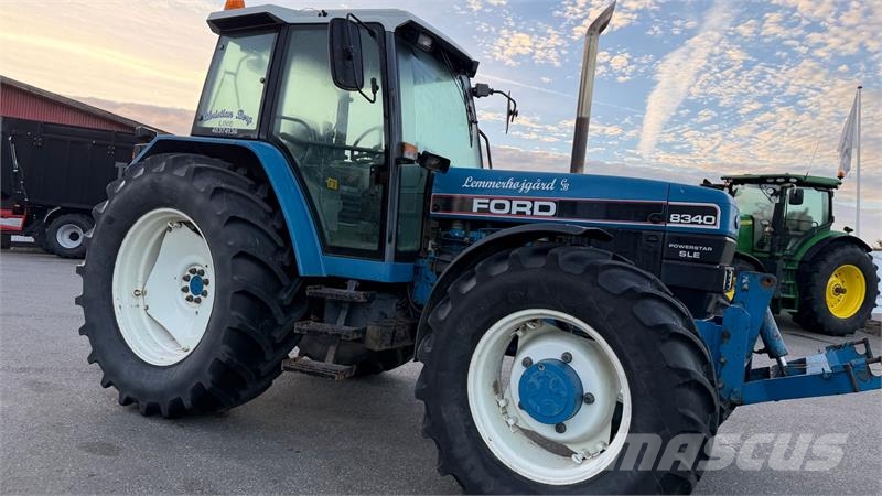 Ford 8340 MED NÆSTEN NYE DÆK! Traktorer