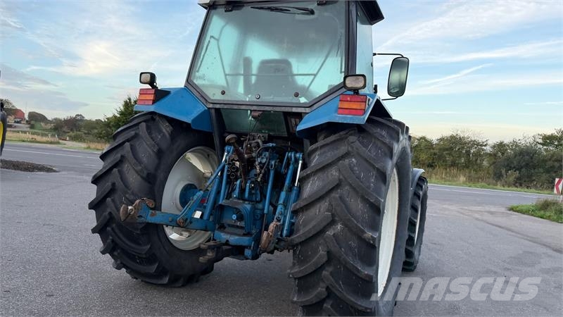 Ford 8340 MED NÆSTEN NYE DÆK! Traktorer
