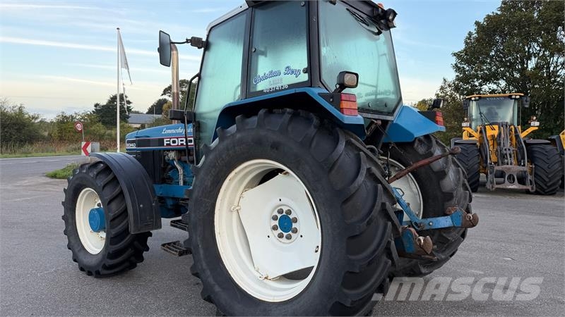 Ford 8340 MED NÆSTEN NYE DÆK! Traktorer