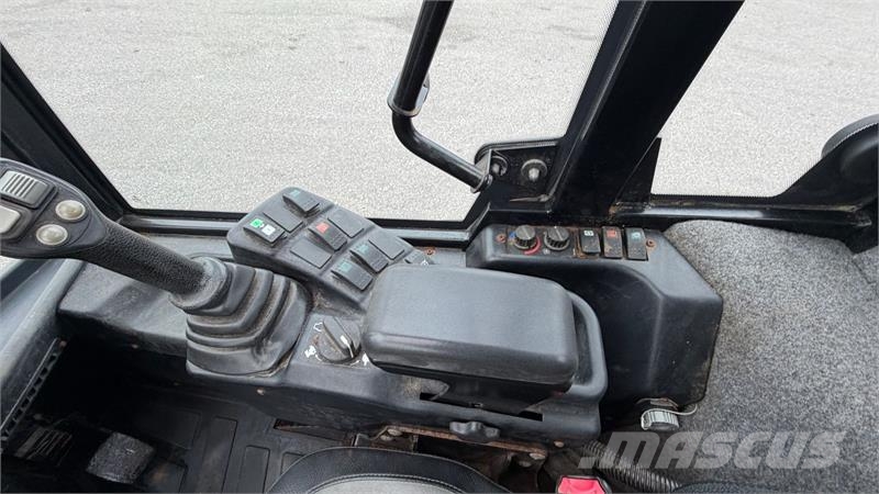 Gehl ALT750 KUN 690 TIMER! MED SKOVL OG GAFLER! Radlader