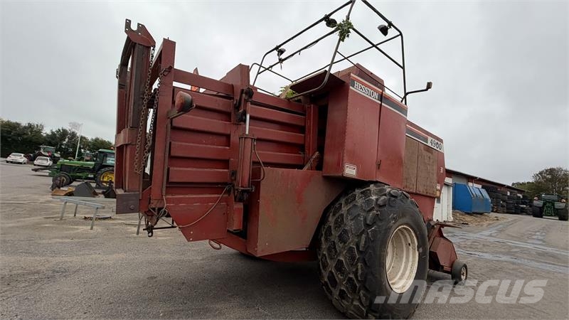 Hesston 4900 Pressere til firkantede baller