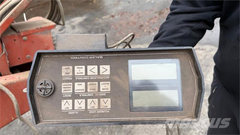 Hesston 4900 Pressere til firkantede baller