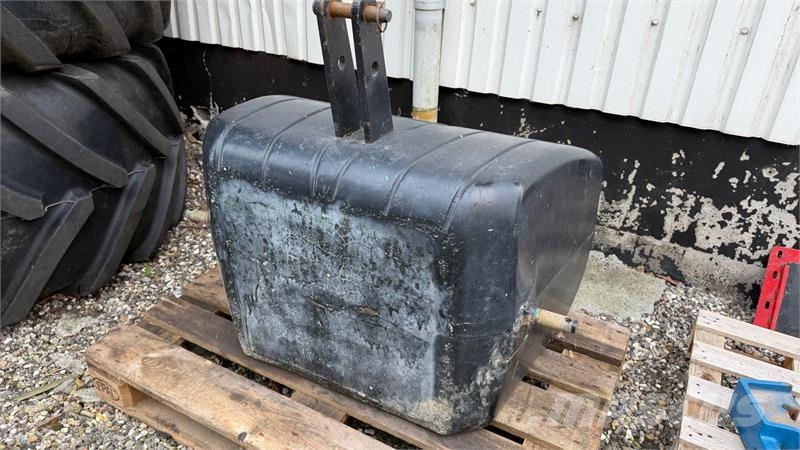 Holsø 650 KG Front weights