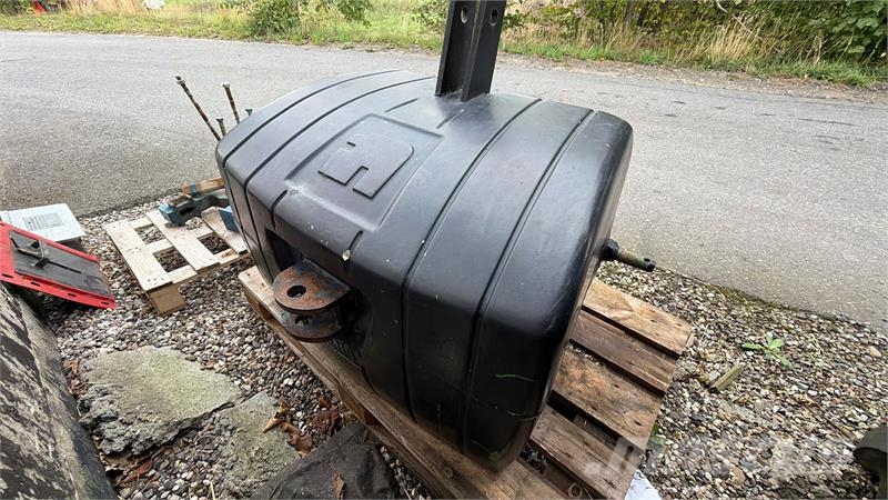 Holsø 650 KG Front weights