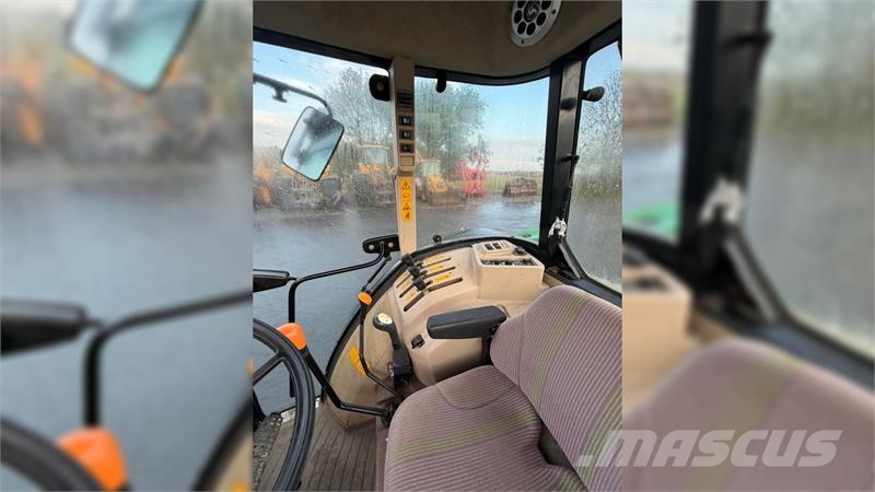 John Deere 5515 KUN 3100 TIMER OG AIRCON! Traktori