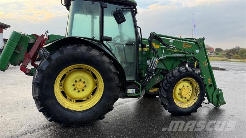 John Deere 5515 KUN 3100 TIMER OG AIRCON! Traktori