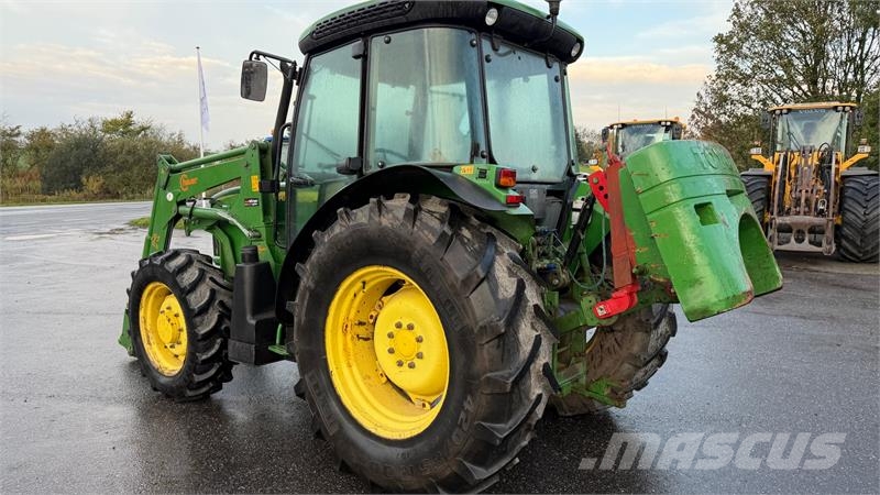 John Deere 5515 KUN 3100 TIMER OG AIRCON! Traktori